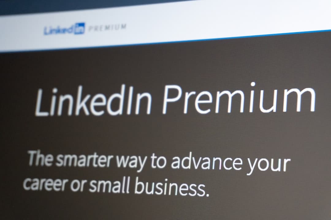 Buying LinkedIn Likes: A Professional’s Guide to Risks, Rewards, and Ethical Alternatives